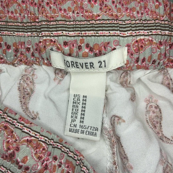 FOREVER 21 printed soft shorts - Picture 3 of 4
